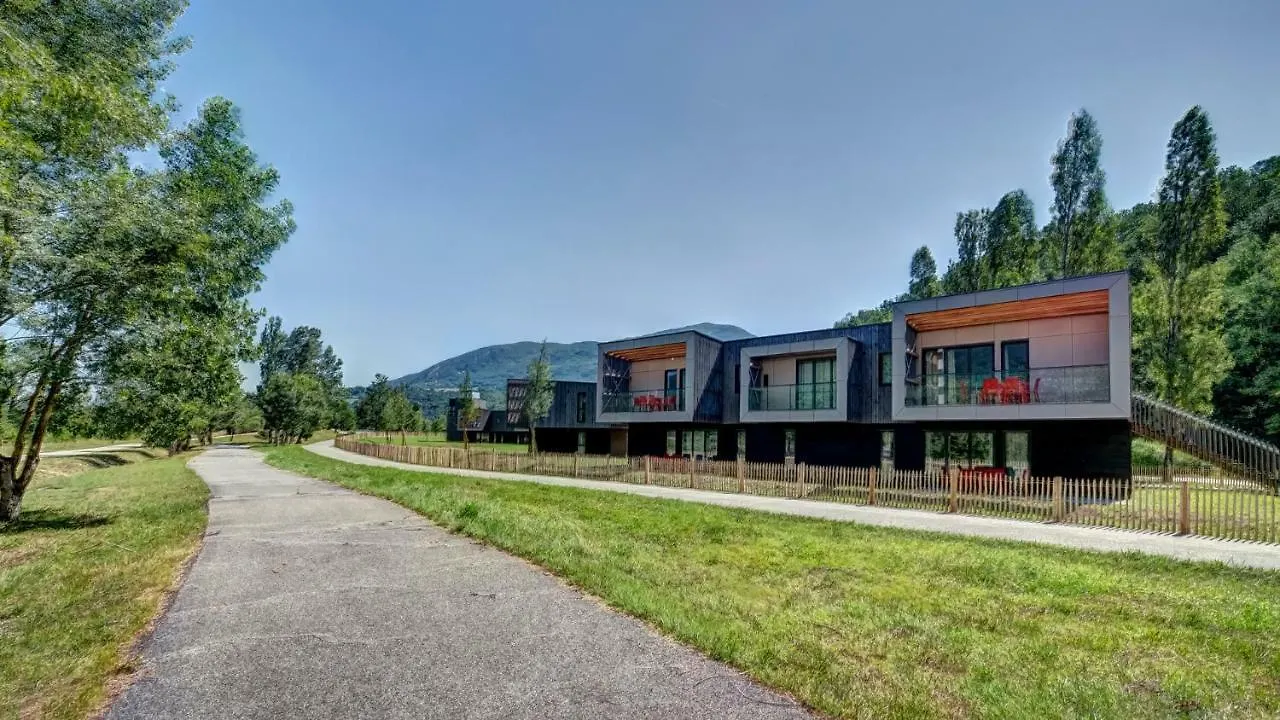 Vacanceole - Le Village Des Oiseaux Motz 3*,  France